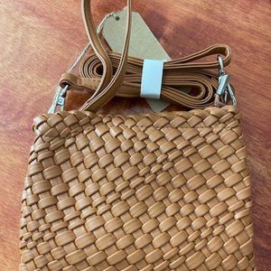 NWT---CHILLX by LeMiel - Brown/Cognac Crossbody/Wristlet